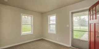 Adorable 2 bedroom 1 bath home in Indianola Gallery 8