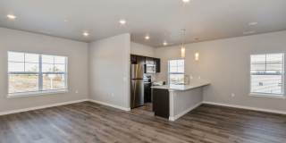 Big Ben Townhomes - 3 Bedroom/2.5 Bathroom Gallery 1