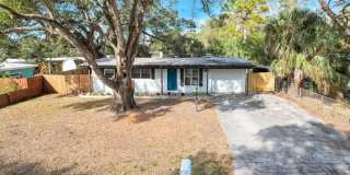 Large 3bdrm/2bath Home with garage & carport ** Lots of room** $2200.00** Gallery 1