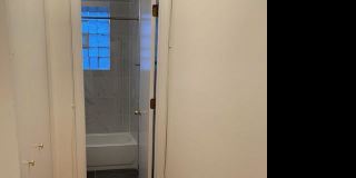 1555 N Mohawk Street Gallery 8