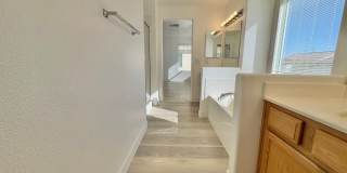 BEAUTIFUL 4 BEDROOM 2.5 BATH HOME IN THE SOUTHWEST! Gallery 28