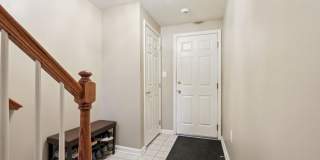 273 ROSLYN CT Gallery 40