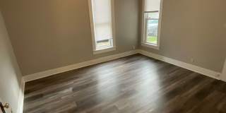 *August 2028* 5 Bedroom house 1 block off Kirkwood FULLY RENOVATED Gallery 19