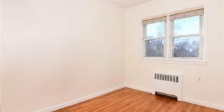 140 N Broadway Gallery 10