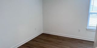 3 Bed | 2 Bath | 1 Car Garage Single Level Duplex in Kansas City w/ Move In Special (First Month Free) Gallery 19