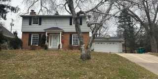 1215 Everett St S Gallery 1