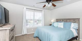 Hawthorn Suites Gallery 23