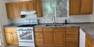 BEAUTIFUL 2 BEDROOM DUPLEX Gallery 1