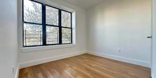 1547 Commonwealth Avenue Gallery 1