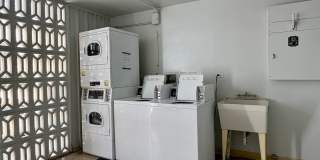 Available Now! 1BD / 1BA with 1 Covered & Assigned Parking Stall on Rycroft Street!! Gallery 10
