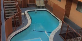 815 E Maple St Gallery 2