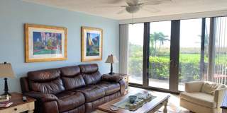Only steps from the pool & the beach!!!  MARCO ISLAND TWO BEDROOM ** Gallery 3