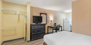 St. Louis - Westport - East Lackland Rd. Gallery 12