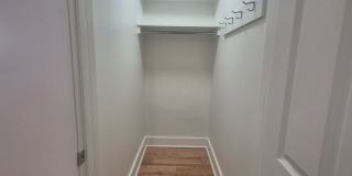 5635-5645 Hobart St. Gallery 14