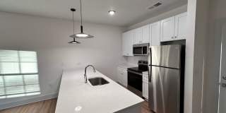 Beautiful Brand New Three Bedroom Apartment! Gallery 1