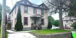 7 Wells Ave Gallery 1