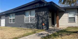 3918 Lincoln Street Gallery 1