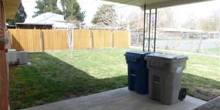 Beautifully Renovated 3 Bedroom, 1 1/2 Bathroom Duplex on the Boise Bench! Newer Carpet and Paint. Gallery 3