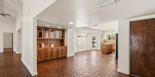 1756 W ECHO Lane Gallery 11