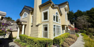 Beautifully Updated Half Moon Bay Townhome with Pool & Spa Gallery 1