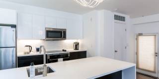 2 Bed 2 Bath in The Heart of Little Italy Gallery 6