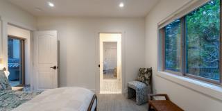 Forest Avenue Hideaway Gallery 47