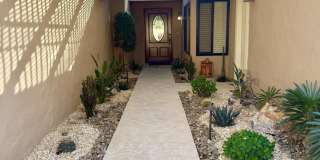 205 Las Lomas Gallery 17