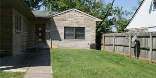 Spacious 3 bed/2 bath - walk to campus! Gallery 3