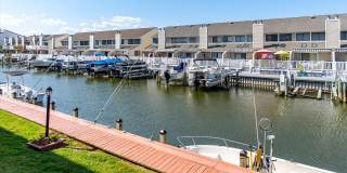 714 MOORING Road unit: C105 Gallery 32