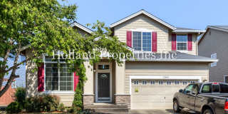 Spacious 4BR Beaverton Home with Gas Fireplace, Fenced Yard & Garage Spacious 4BR Beaverton Home with Gas Fireplace, Fenced Yard & Garage Gallery 1