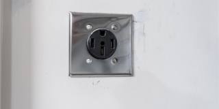 7438 Ardenno Street Gallery 39