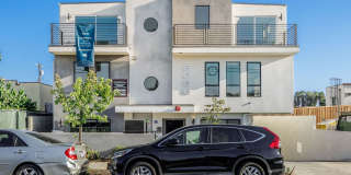 Townhouse in East Hollywood w/ Parking & Private Rooftop Deck! Gallery 1