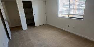 Spectacular Top Floor Condo in Aurora! Gallery 15