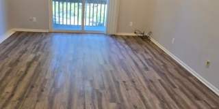 Beautifully Renovated Two Bedroom Condo in Ladue School District Gallery 10