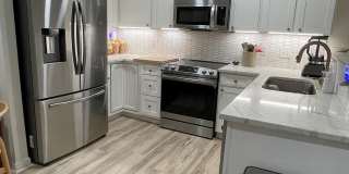 Room in 3 Bedroom Home at Trailwood Heights Ln Gallery 8
