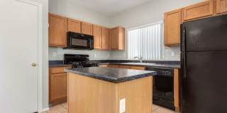 Awesome 3 bedroom / 2 bath in Cordova Estates - 83rd Ave & Buckeye Rd Gallery 10