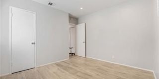 7454 Gaviota Gallery 17