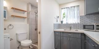 Like New breezy Studio/1BA detached cottage in a single family dwelling in Aiea Gallery 11