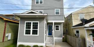 1305 FERRY Place Gallery 1