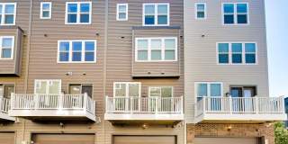 Fresh and Ready 4Bed/4.5Bath Beautiful 4 level TH + 2 Car Garage Gallery 30