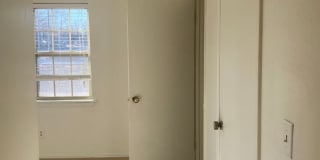 Great 2 Bedroom Condo ! Gallery 23