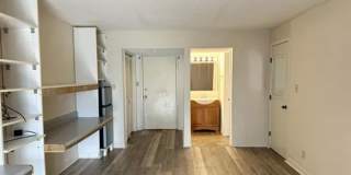 Lovely Studio in Gated Community Utilities Included Gallery 7