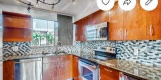 Charming 2BR Condo in Aurora Gallery 5