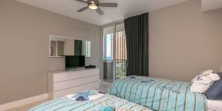 17555 Atlantic Boulevard Gallery 17