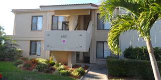 FURNISHED 2/2 GOLF COURSE  6 MONTH RENTAL APR. 29 - OCT. 31, 2026 Gallery 3