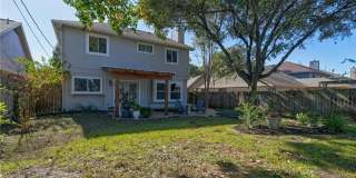 4602 Everest - Spacious 3-2.5 House near the Domain Gallery 23
