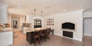 Private Newport Beach Cul-de-Sac Home Gallery 26