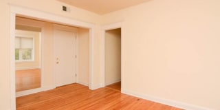 1522 Kedzie Gallery 6