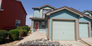 Delightful 3BD/2BA Townhome in Erie Gallery 1
