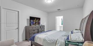 4450 NW 83rd Pkwy Gallery 18